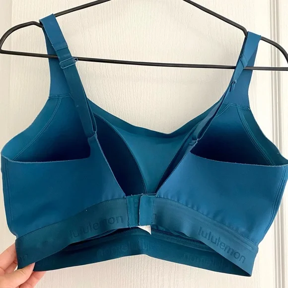 Lululemon Fine Form Marshmallow Bra Bermuda Teal (Size 36E)